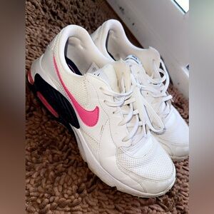 Women’s nike air sneakers